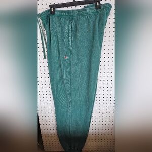 Champion Men's Green Sweatpants. MDSURFTHEWEB. New Without Tags. Size XL